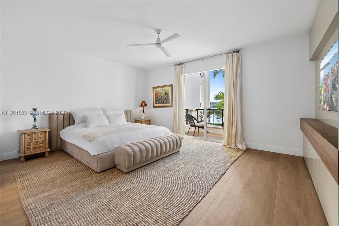 En Venta: $3,980,000 (2 camas, 2 baños, 1912 Pies cuadrados)