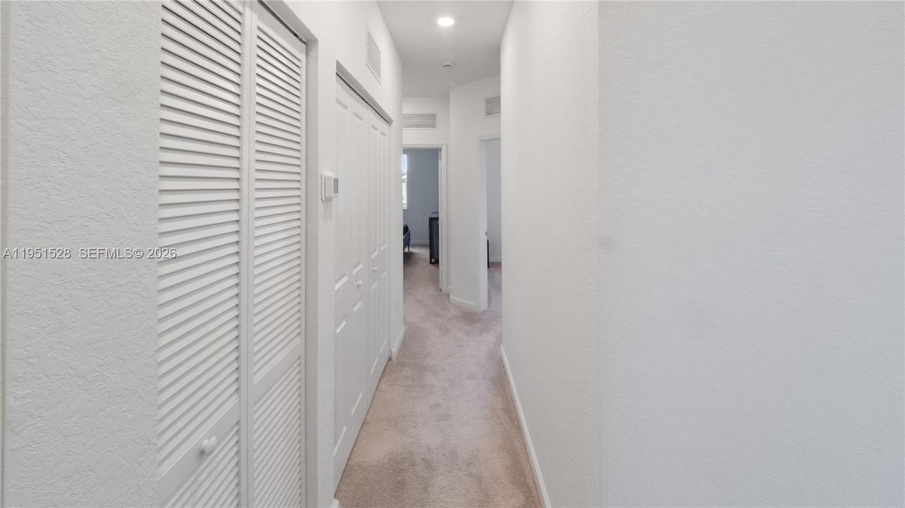На продажу: $489,000 (3 спален, 2 ванн, 1636 Квадратных фут)