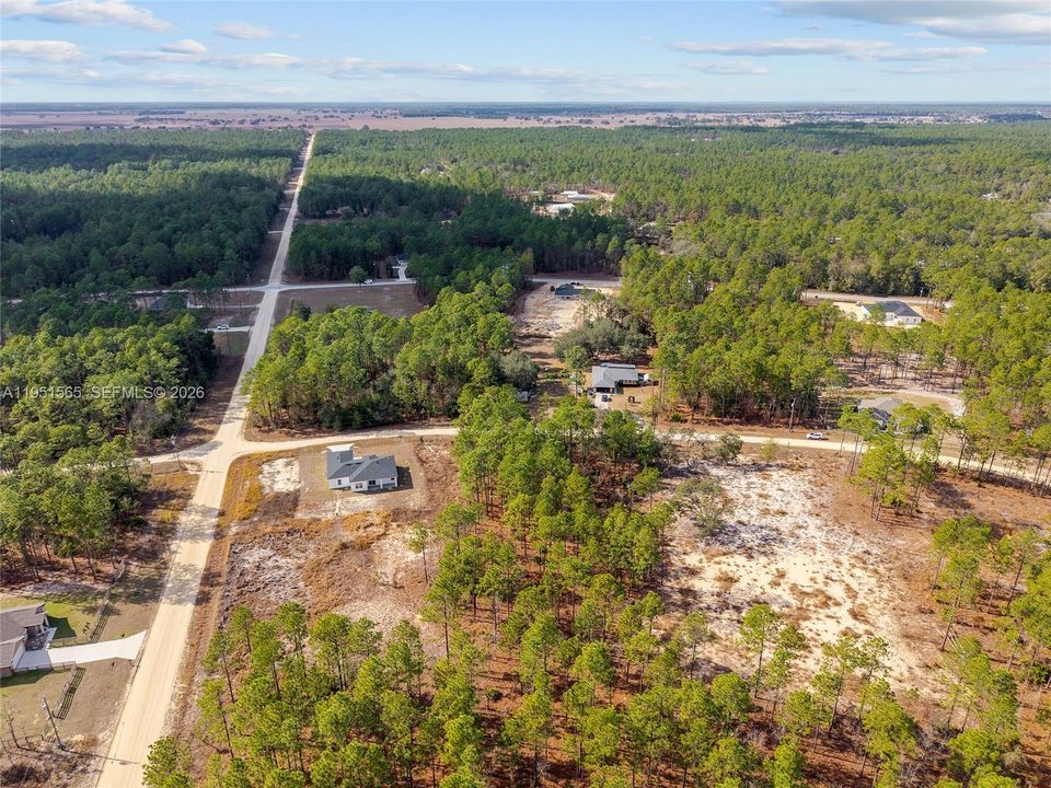 На продажу: $75,000 (1.04 acres)