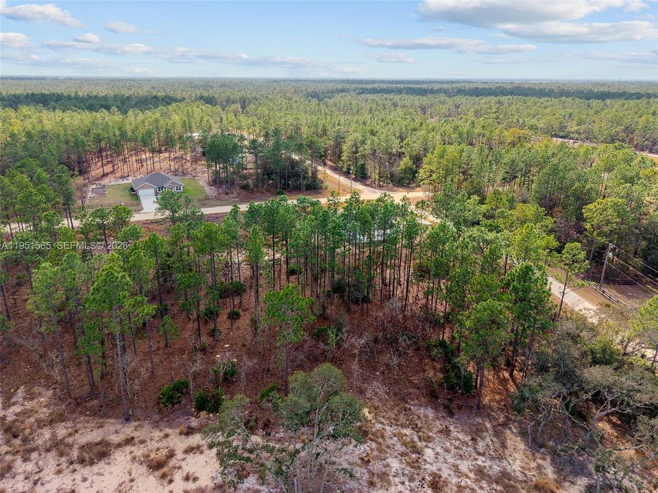 На продажу: $75,000 (1.04 acres)