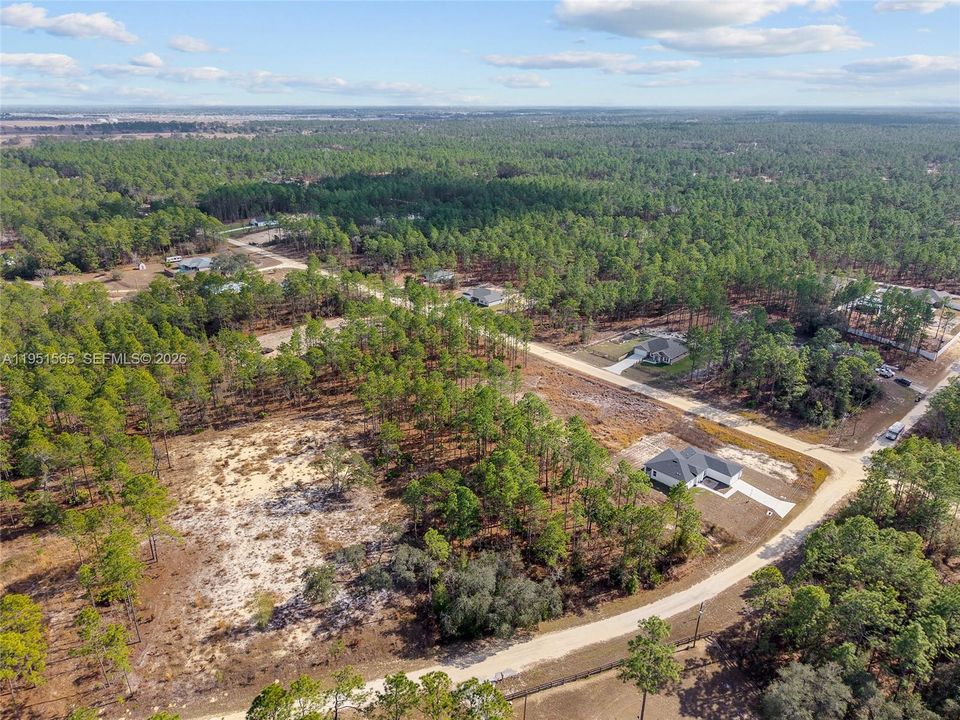 На продажу: $75,000 (1.04 acres)
