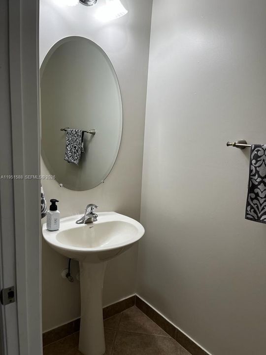 Recientemente alquilado: $2,850 (3 camas, 2 baños, 1446 Pies cuadrados)