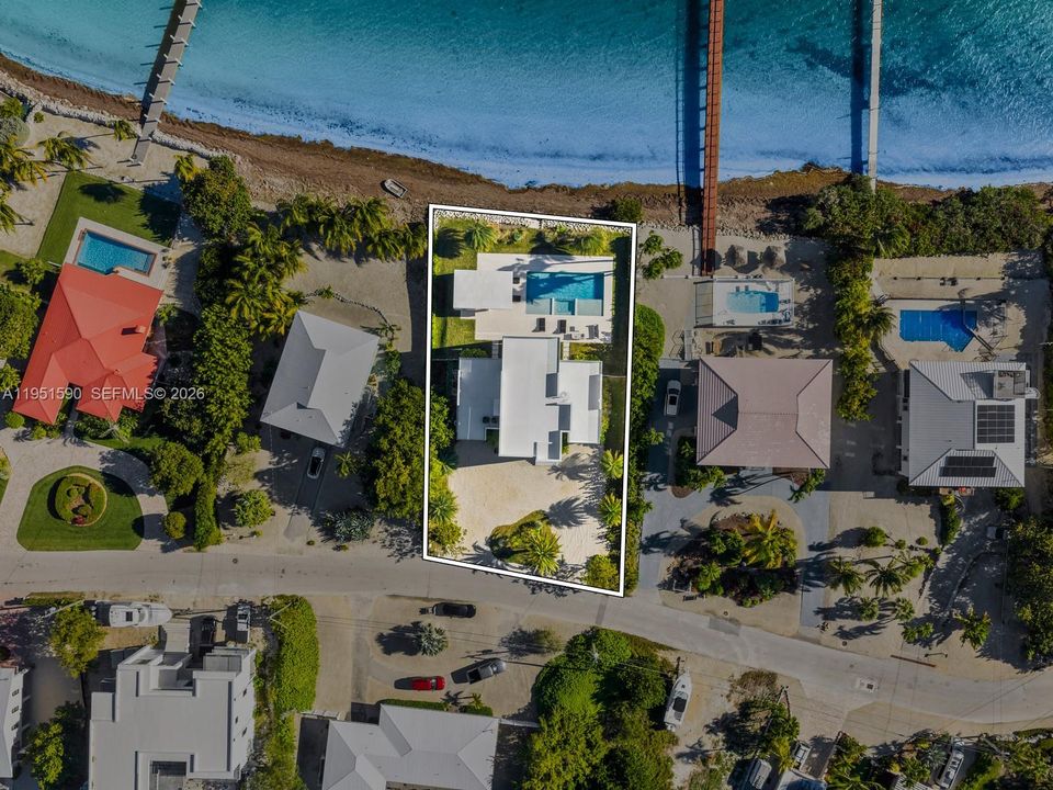 Recently Sold: $5,900,000 (5 beds, 4 baths, 3580 Square Feet)