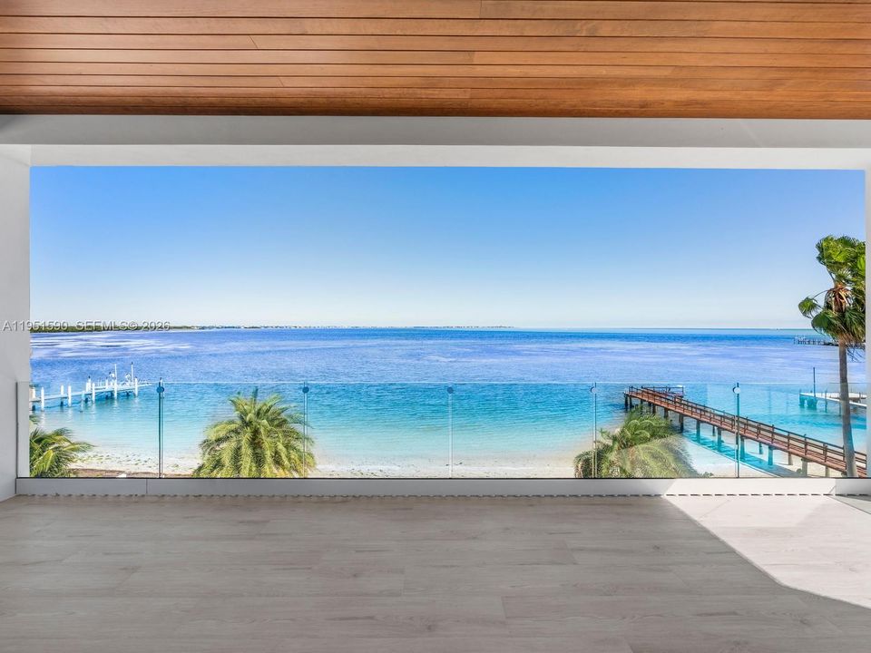 Recently Sold: $5,900,000 (5 beds, 4 baths, 3580 Square Feet)