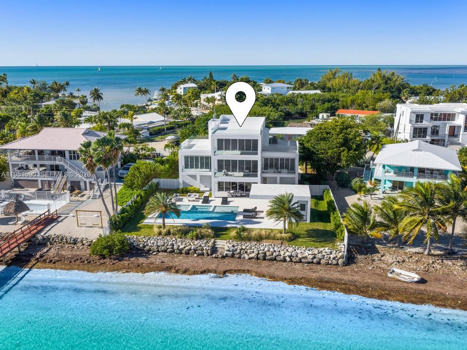 Recently Sold: $5,900,000 (5 beds, 4 baths, 3580 Square Feet)
