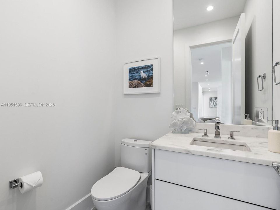 Recently Sold: $5,900,000 (5 beds, 4 baths, 3580 Square Feet)