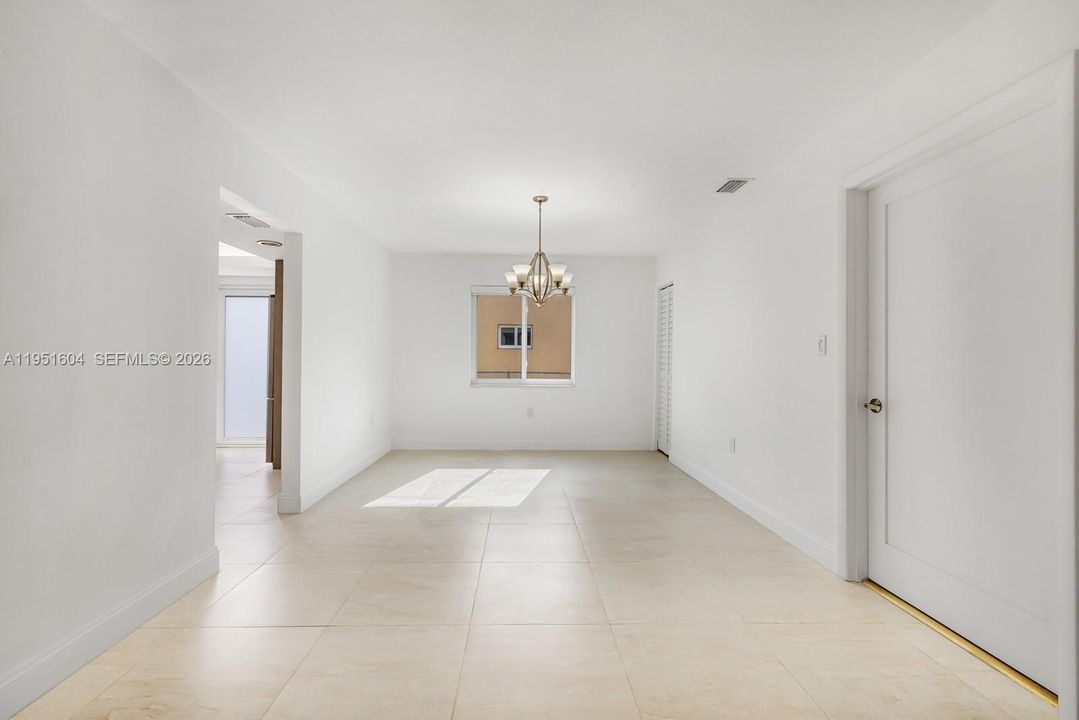 For Rent: $5,500 (4 beds, 2 baths, 2710 Square Feet)