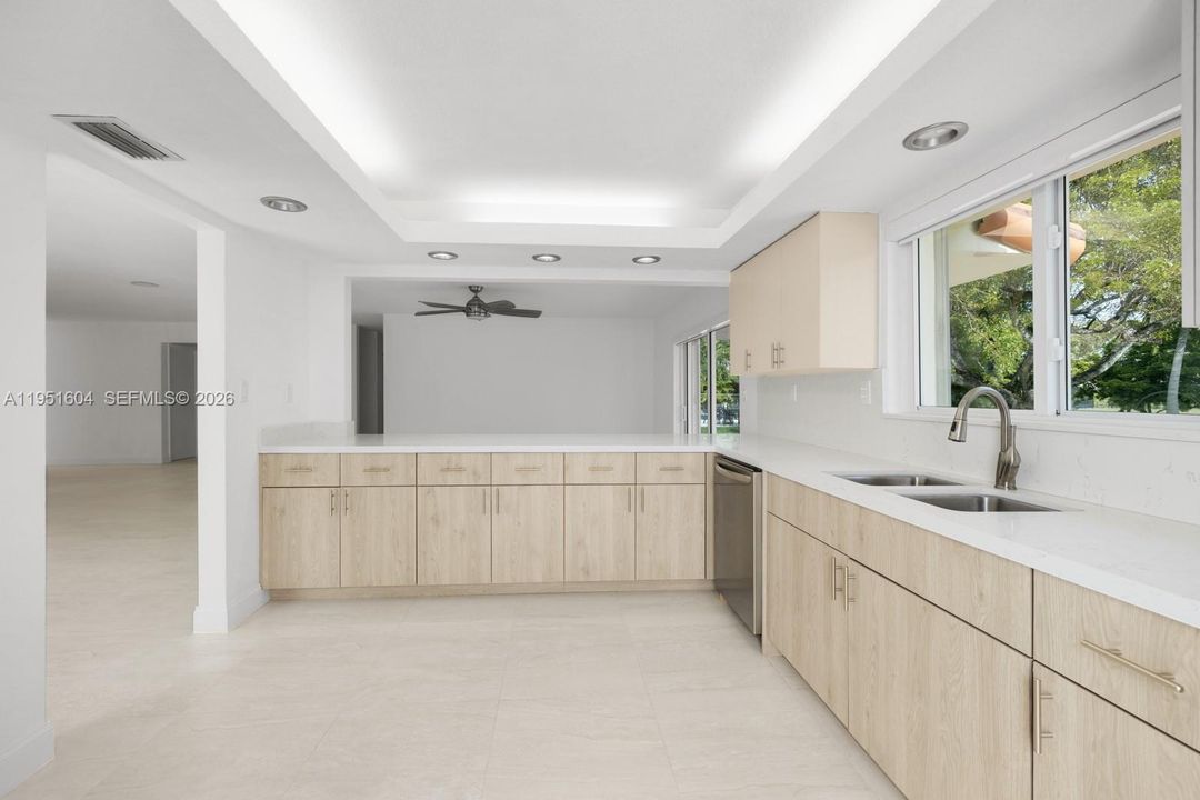 For Rent: $5,500 (4 beds, 2 baths, 2710 Square Feet)