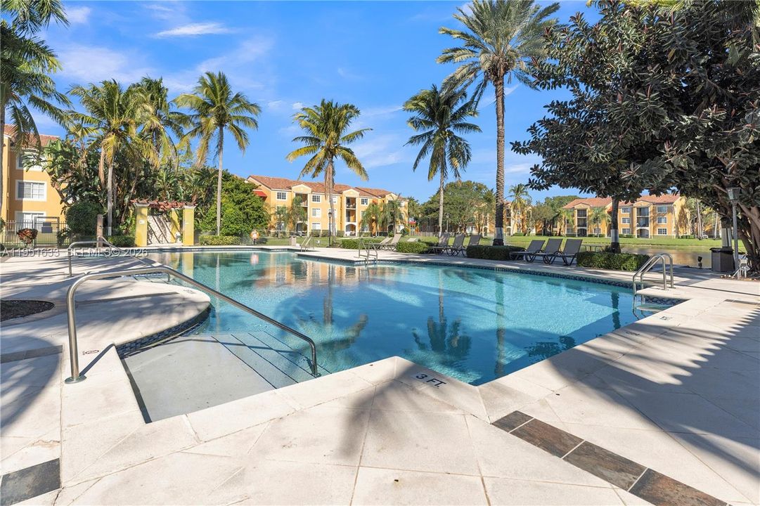 En Venta: $362,000 (3 camas, 2 baños, 1132 Pies cuadrados)