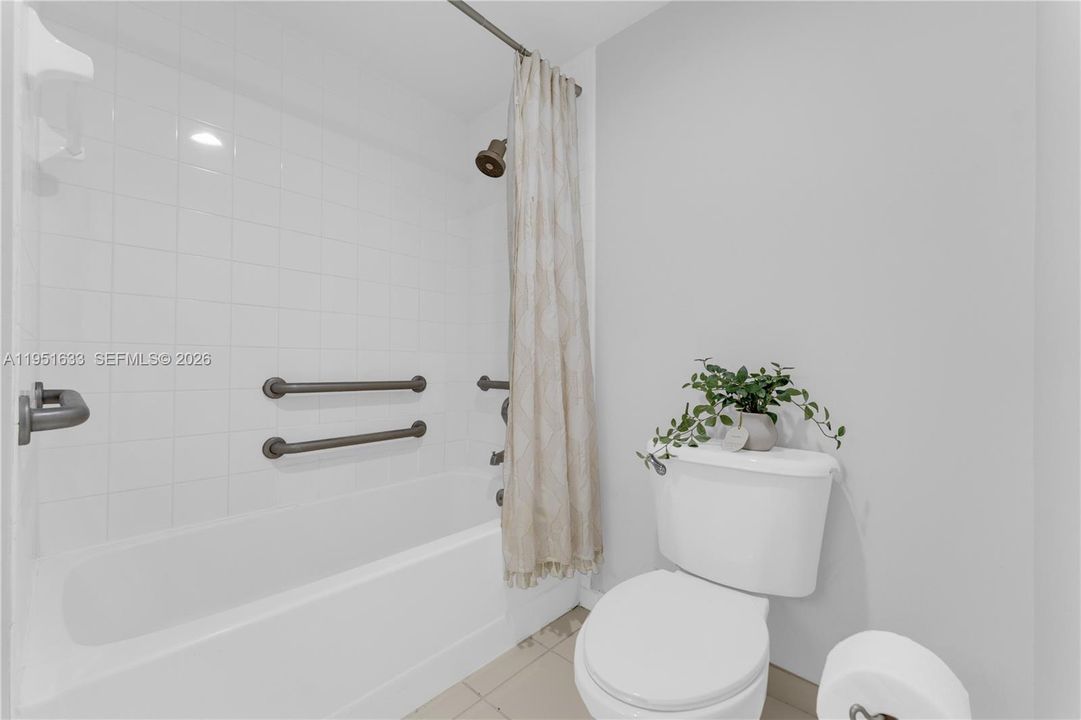 En Venta: $362,000 (3 camas, 2 baños, 1132 Pies cuadrados)