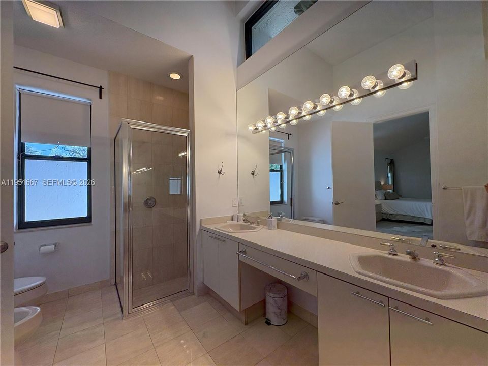 For Rent: $8,000 (3 beds, 3 baths, 2703 Square Feet)