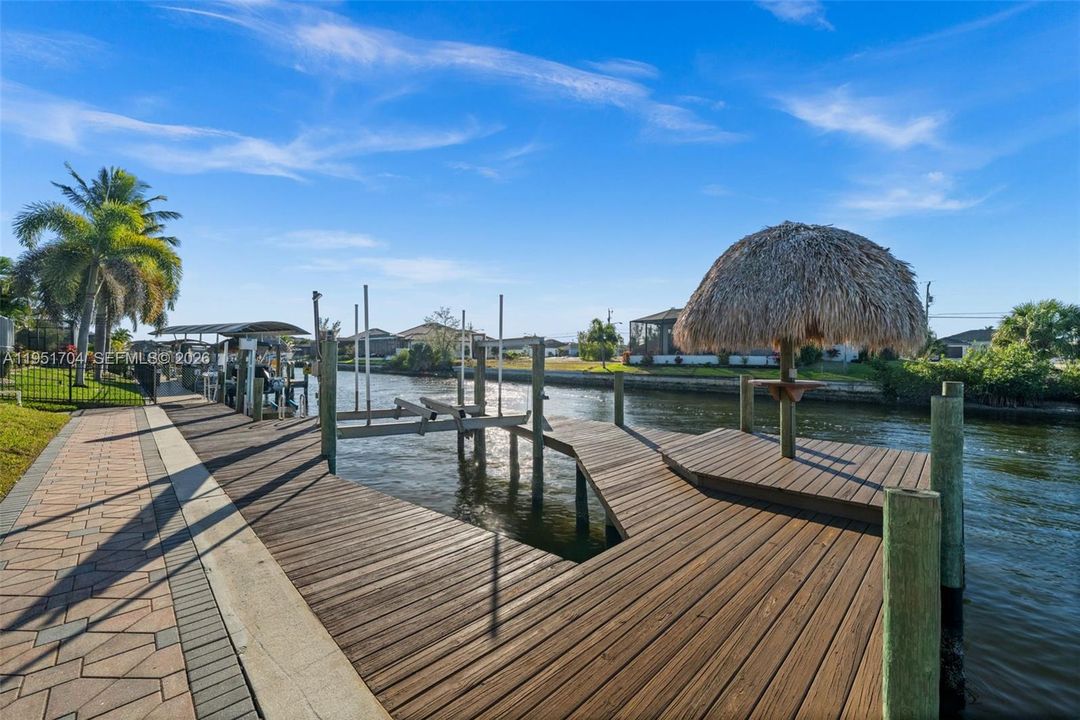 80' dock with tiki ready for your boat