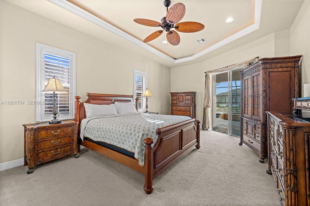 Primary bedroom with Tray Ceiling