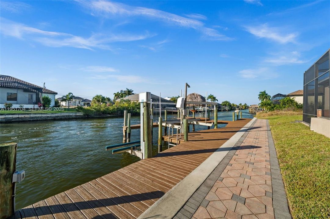10,000 lb boat lift and jet ski lift included