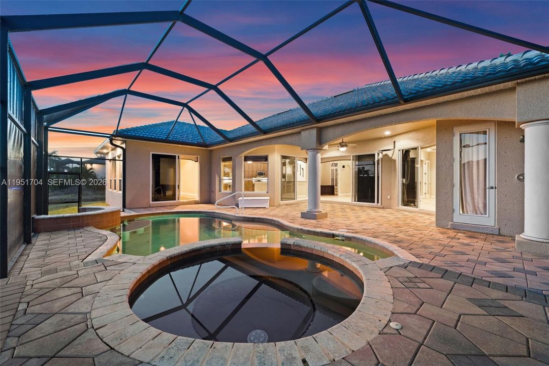 Take a dip in the spa in the evening