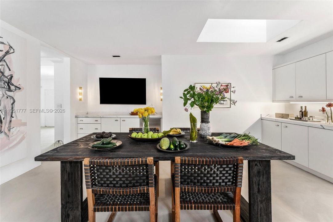 For Sale: $5,950,000 (3 beds, 3 baths, 3350 Square Feet)