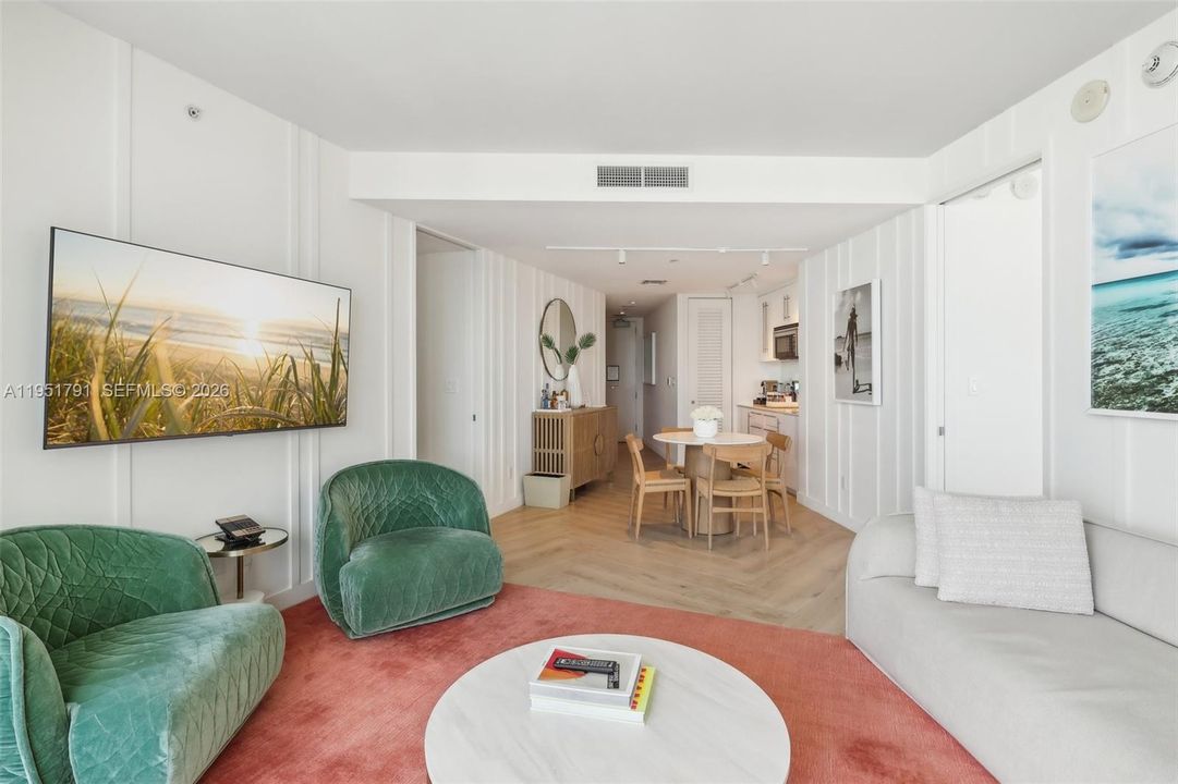 For Sale: $3,750,000 (2 beds, 2 baths, 1287 Square Feet)