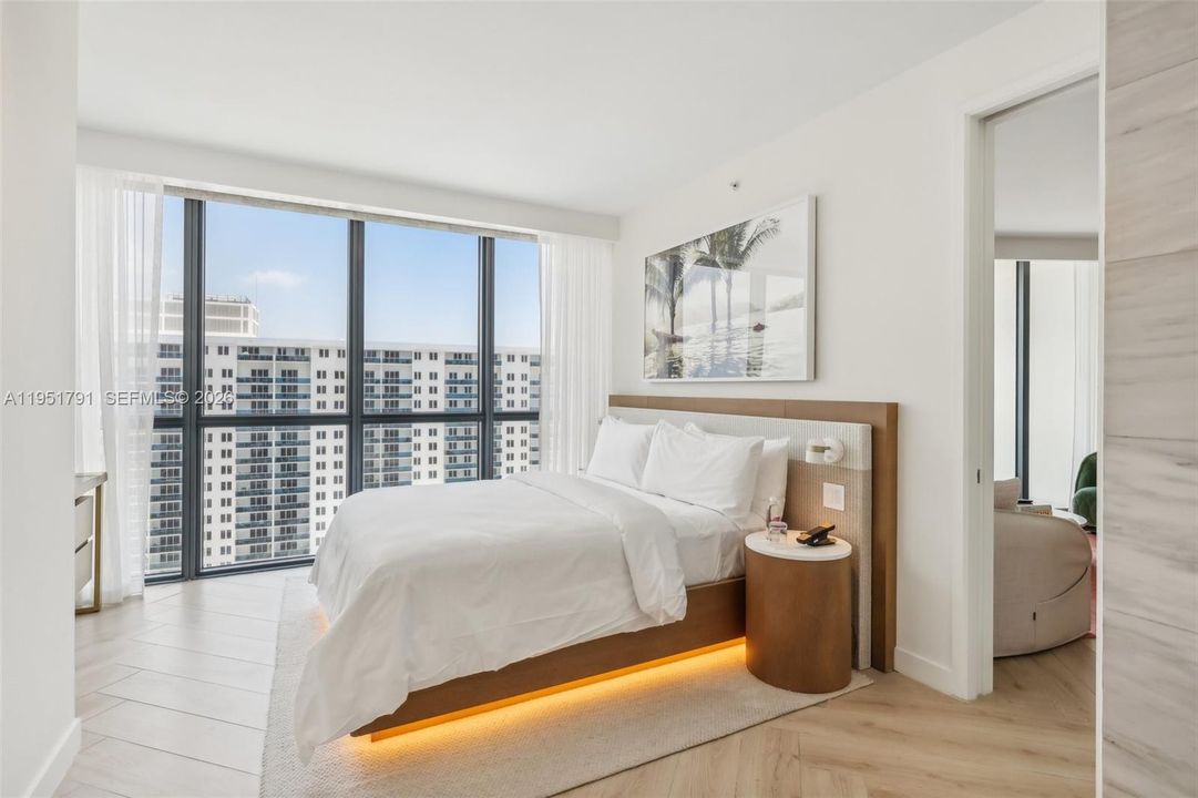 For Sale: $3,750,000 (2 beds, 2 baths, 1287 Square Feet)