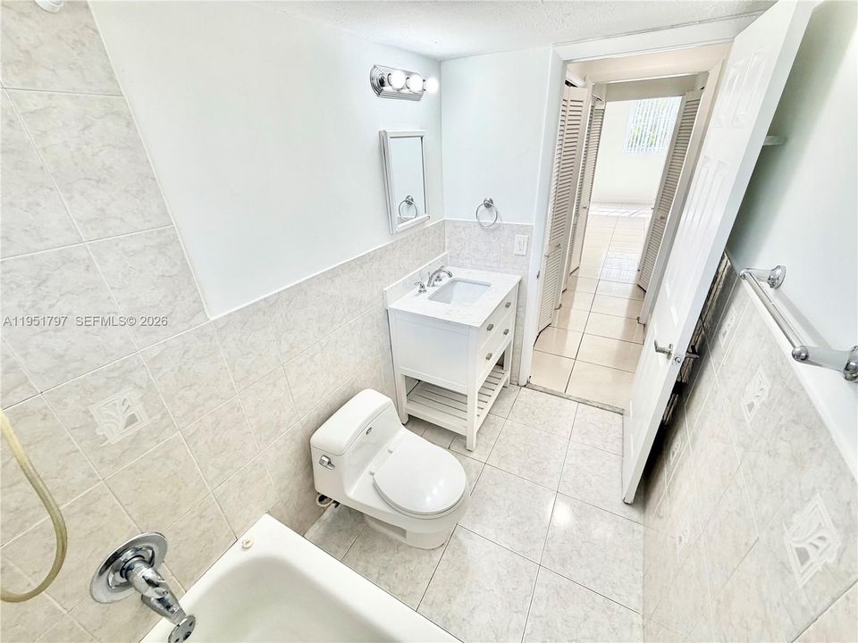 Activo con contrato: $133,900 (1 camas, 1 baños, 766 Pies cuadrados)