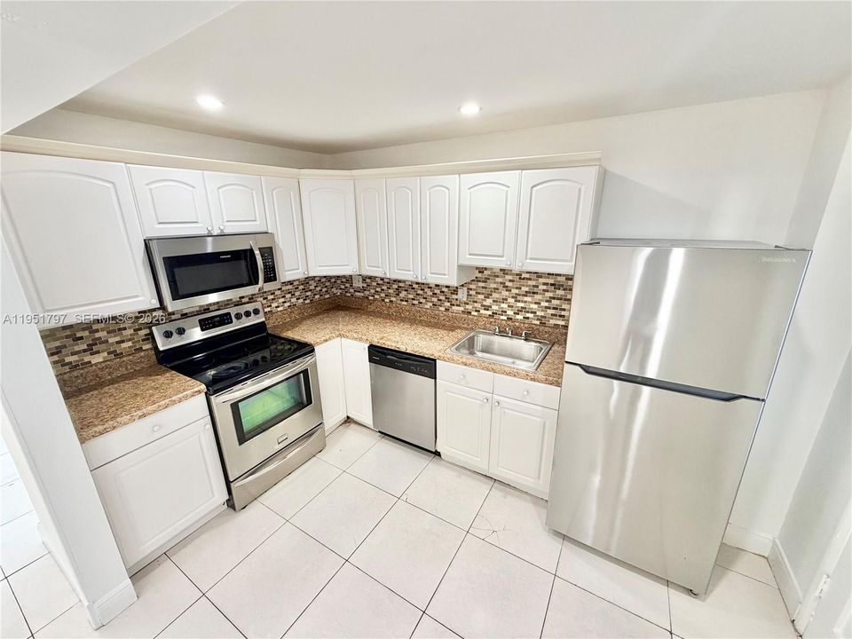 Activo con contrato: $133,900 (1 camas, 1 baños, 766 Pies cuadrados)