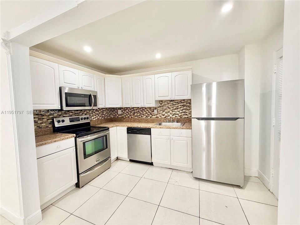 Activo con contrato: $133,900 (1 camas, 1 baños, 766 Pies cuadrados)