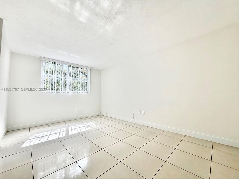 Activo con contrato: $133,900 (1 camas, 1 baños, 766 Pies cuadrados)