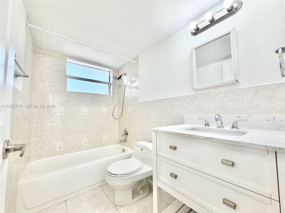 Activo con contrato: $133,900 (1 camas, 1 baños, 766 Pies cuadrados)