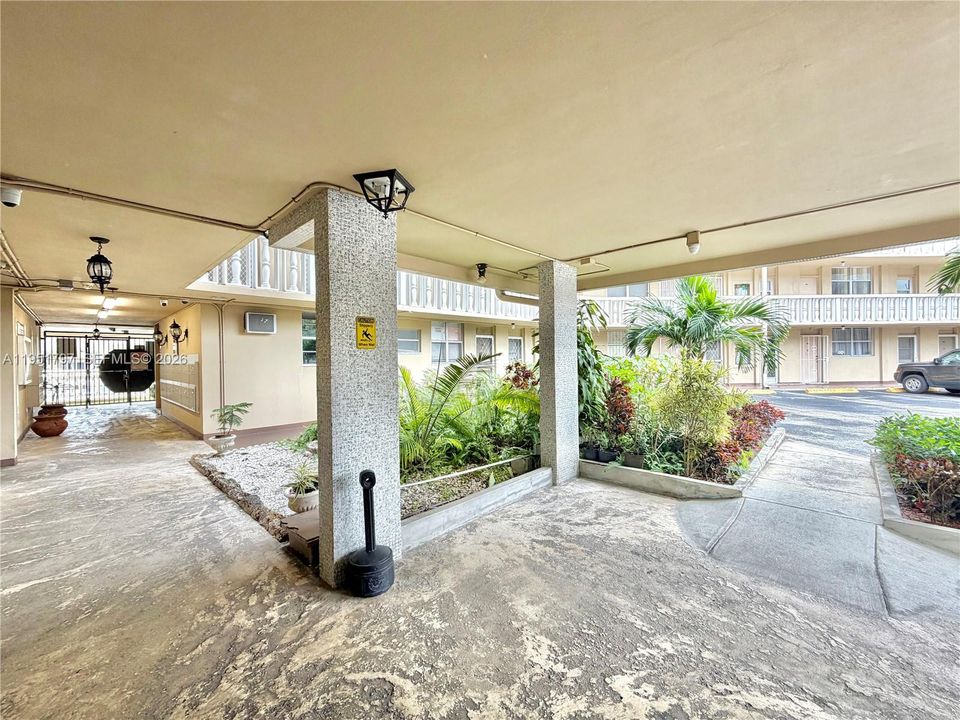 Activo con contrato: $133,900 (1 camas, 1 baños, 766 Pies cuadrados)
