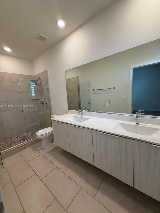 Под контрактом: $3,650 (3 спален, 2 ванн, 1476 Квадратных фут)
