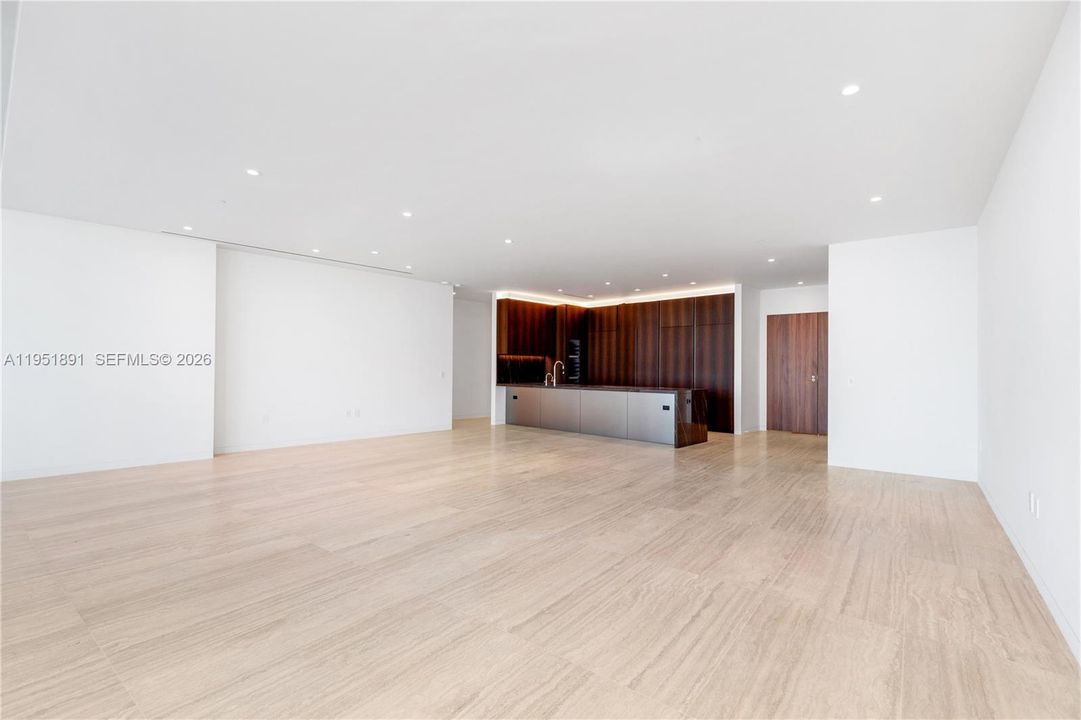 For Sale: $7,900,000 (3 beds, 3 baths, 3246 Square Feet)