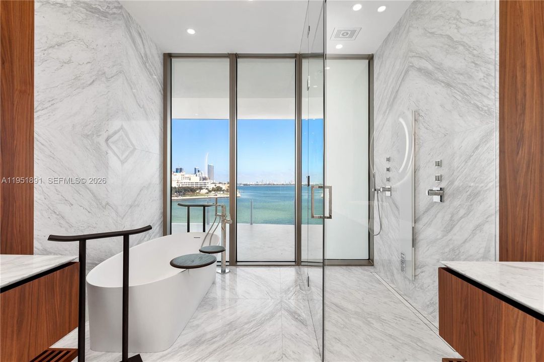 For Sale: $7,900,000 (3 beds, 3 baths, 3246 Square Feet)