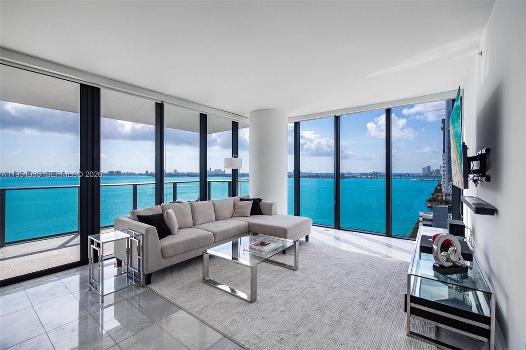 Active With Contract: $1,900,000 (3 beds, 3 baths, 1634 Square Feet)