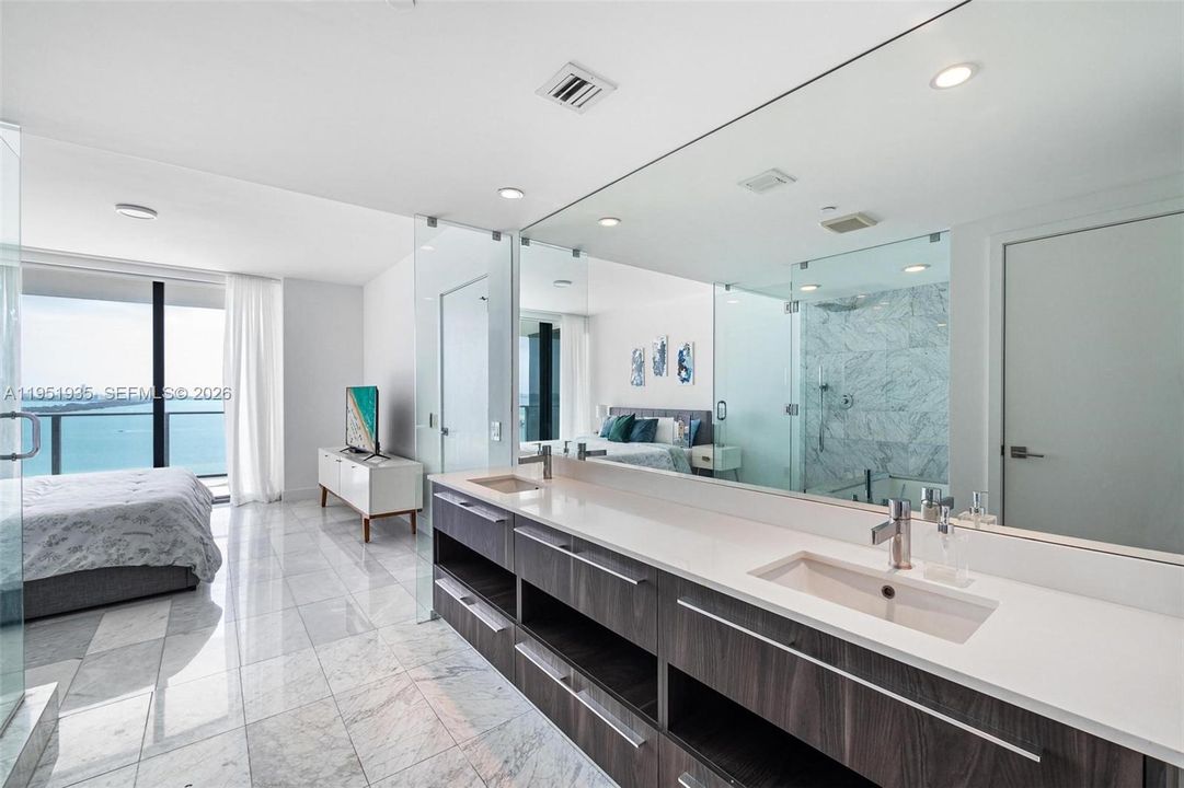 Active With Contract: $1,900,000 (3 beds, 3 baths, 1634 Square Feet)