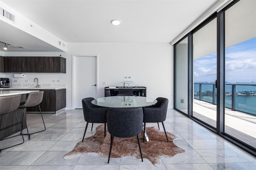 Active With Contract: $1,900,000 (3 beds, 3 baths, 1634 Square Feet)
