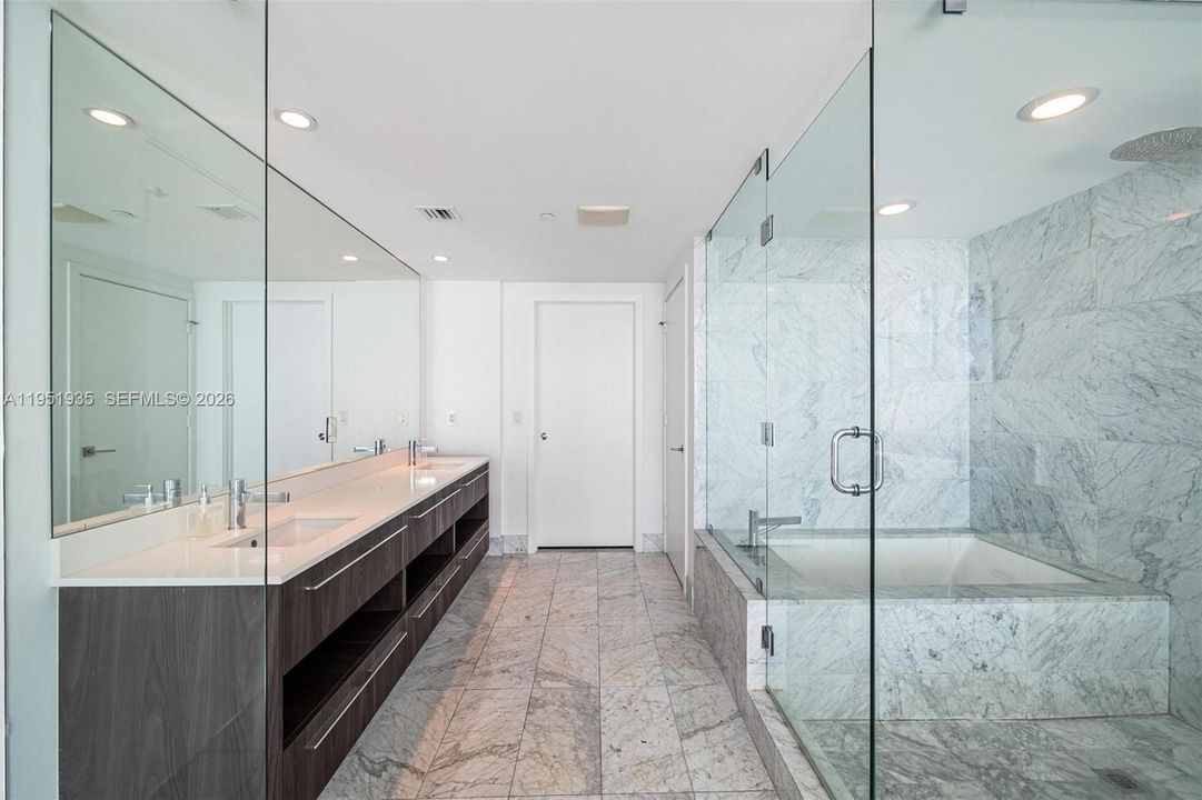 Active With Contract: $1,900,000 (3 beds, 3 baths, 1634 Square Feet)