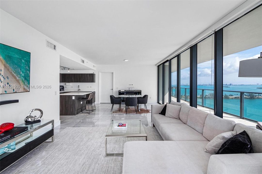 Active With Contract: $1,900,000 (3 beds, 3 baths, 1634 Square Feet)