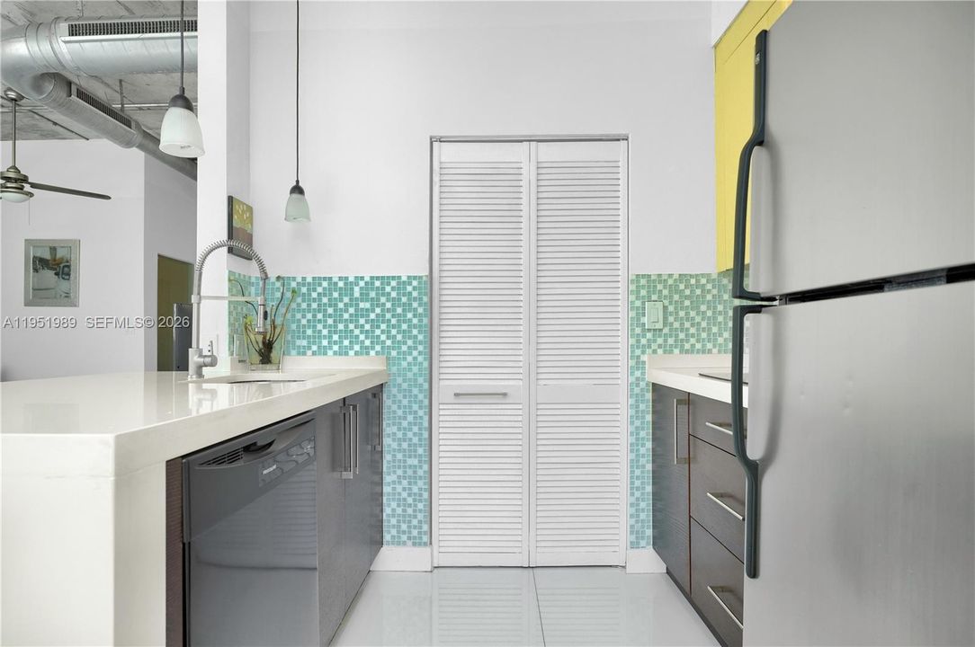 En Venta: $310,000 (0 camas, 1 baños, 505 Pies cuadrados)