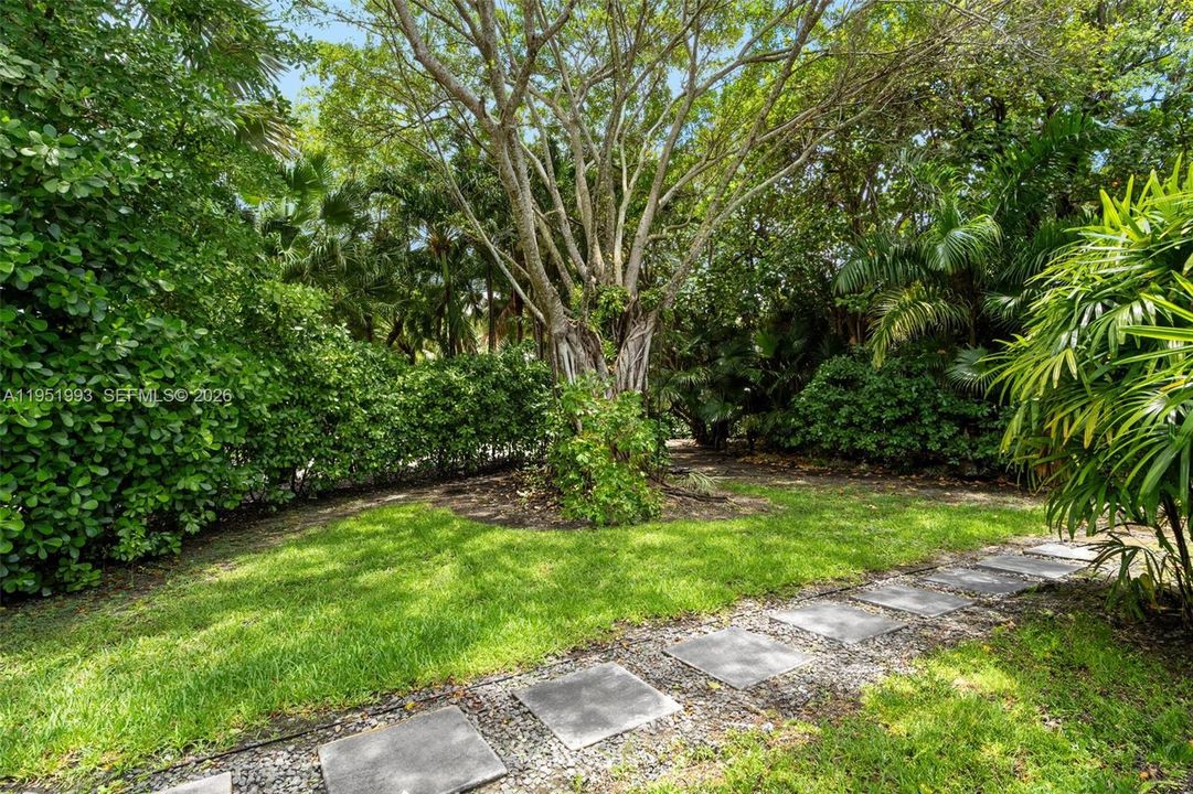 For Sale: $4,500,000 (5 beds, 5 baths, 3836 Square Feet)
