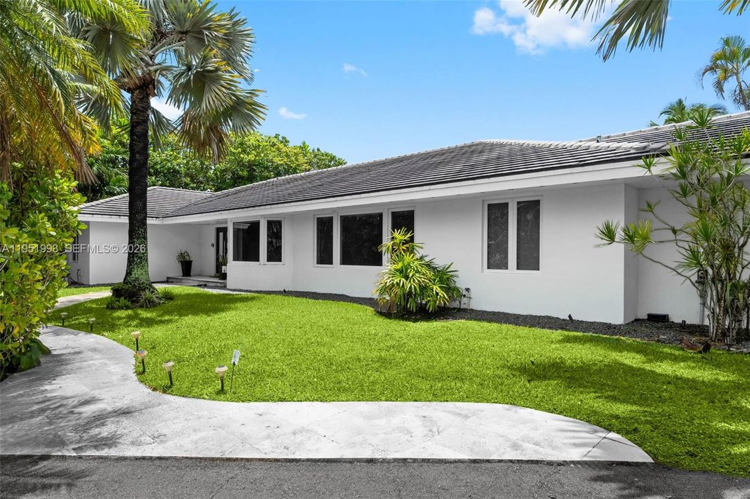 For Sale: $4,500,000 (5 beds, 5 baths, 3836 Square Feet)