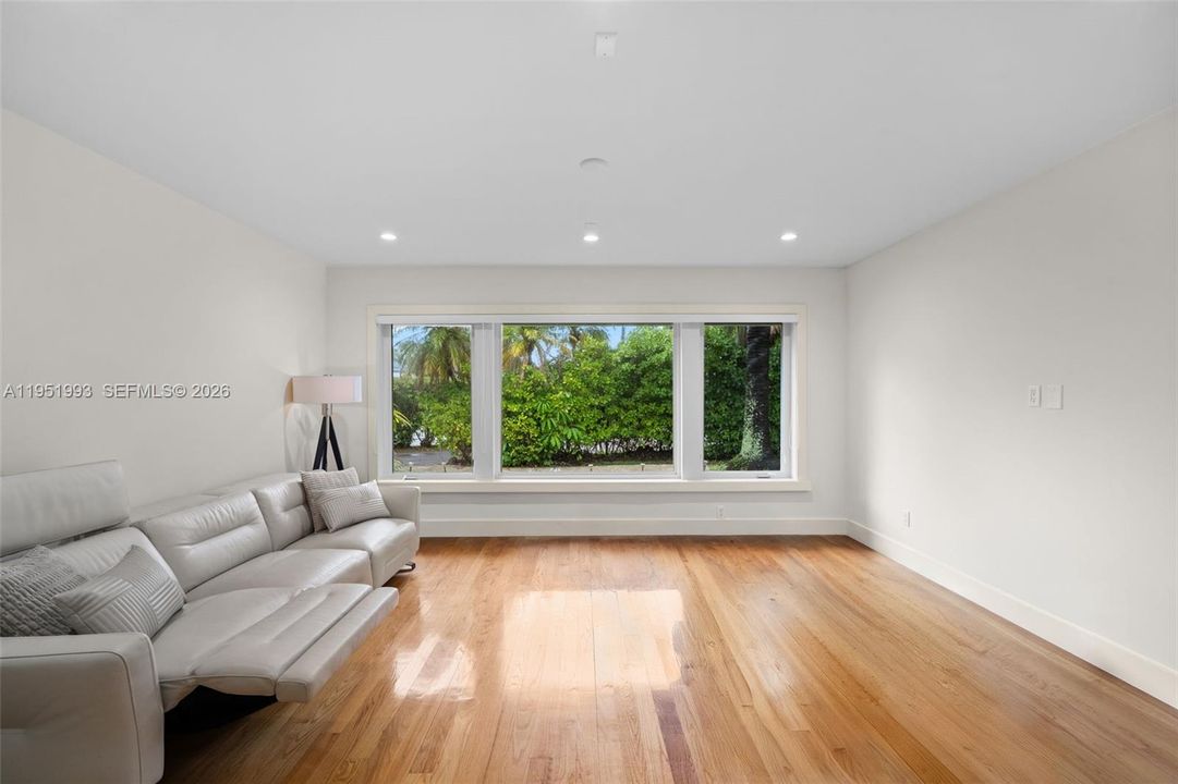 For Sale: $4,500,000 (5 beds, 5 baths, 3836 Square Feet)