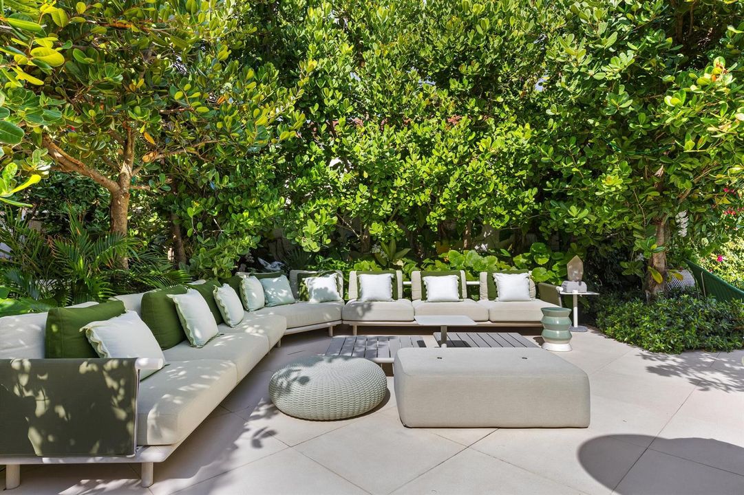 Patio 11
