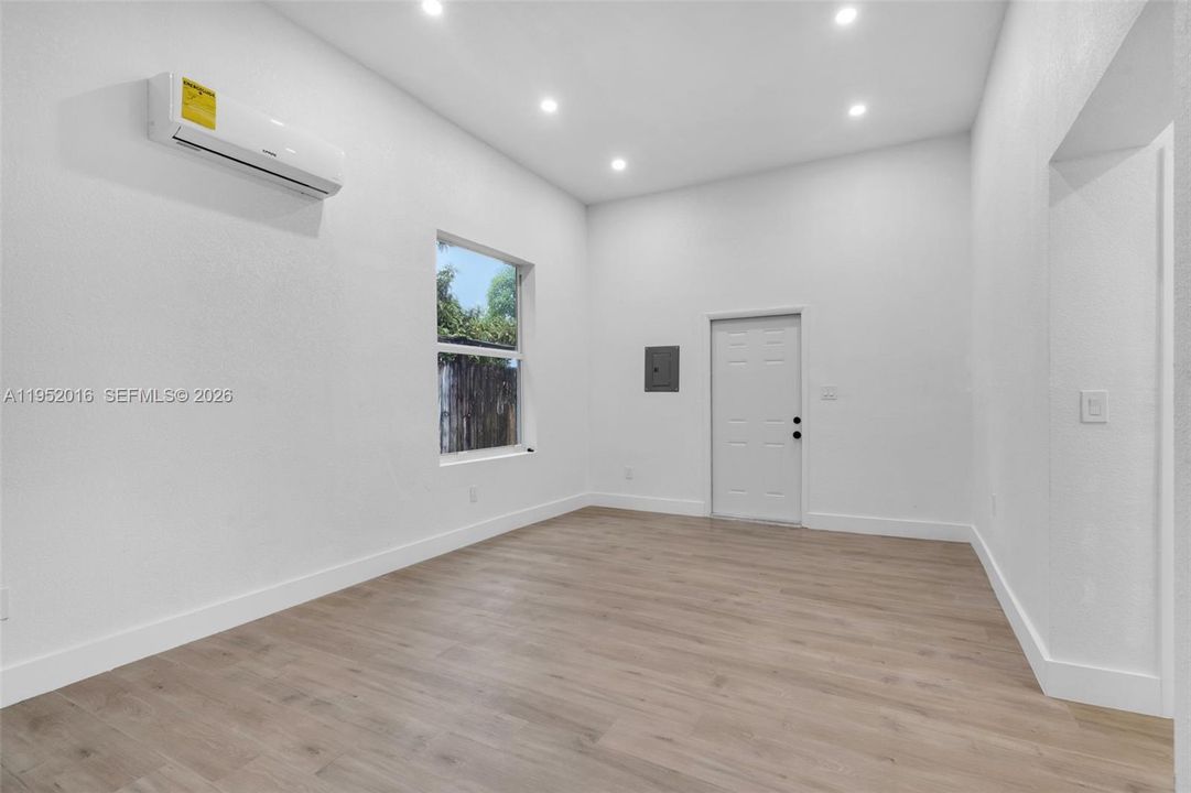 En Venta: $849,999 (0 camas, 0 baños, 1649 Pies cuadrados)