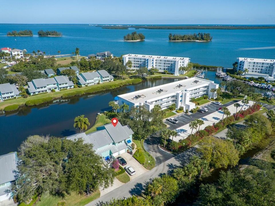 Aerial of Front of Condo showing locatio