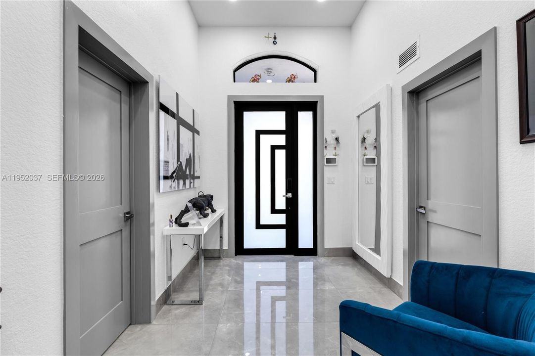 Недавно продано: $995,000 (5 спален, 3 ванн, 2275 Квадратных фут)