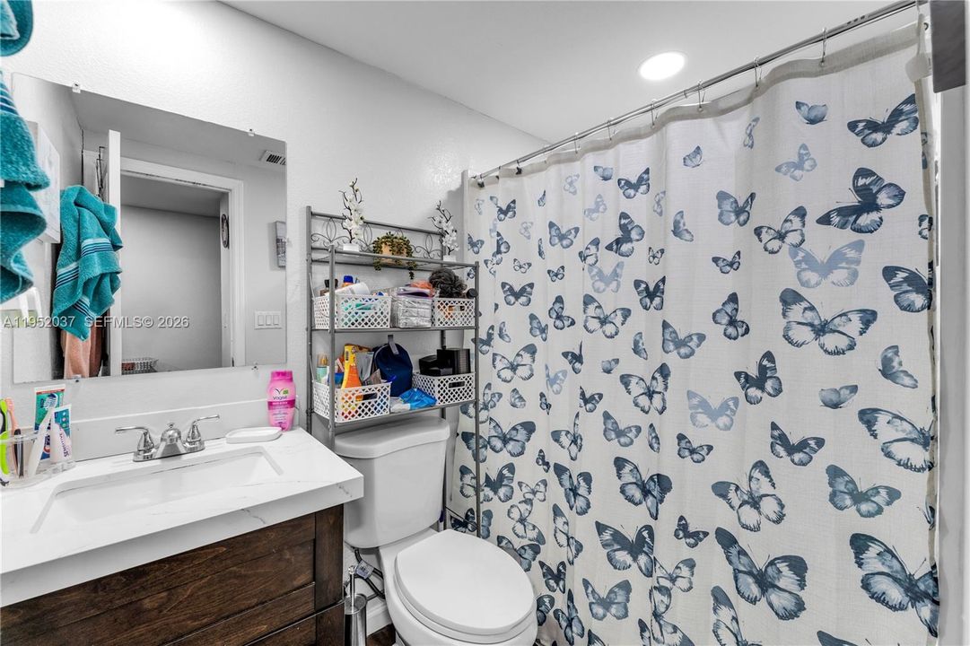 Apt 1/1