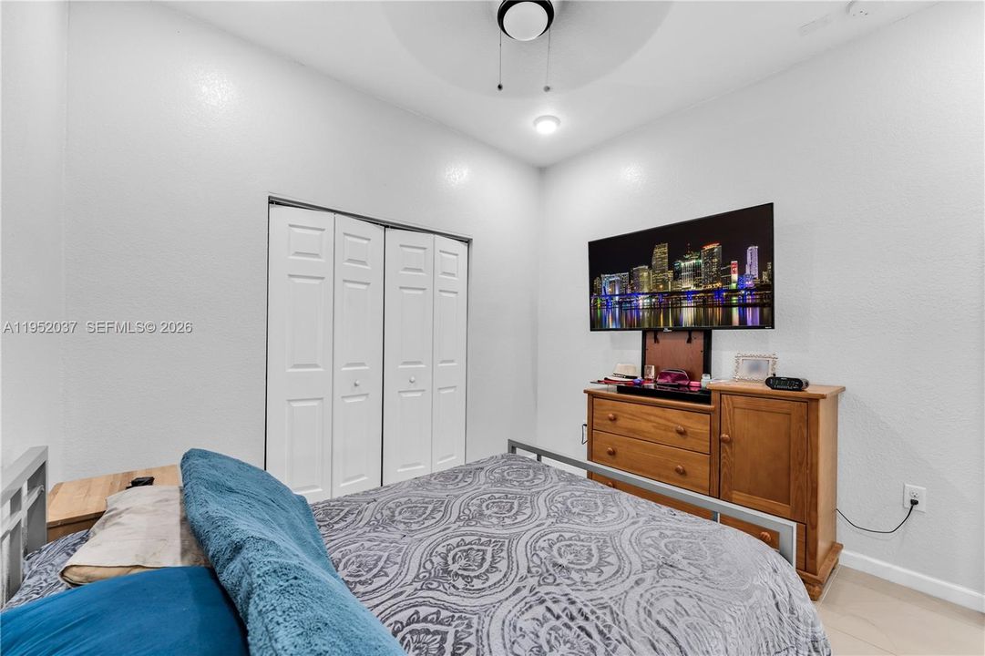 Apt 2/1