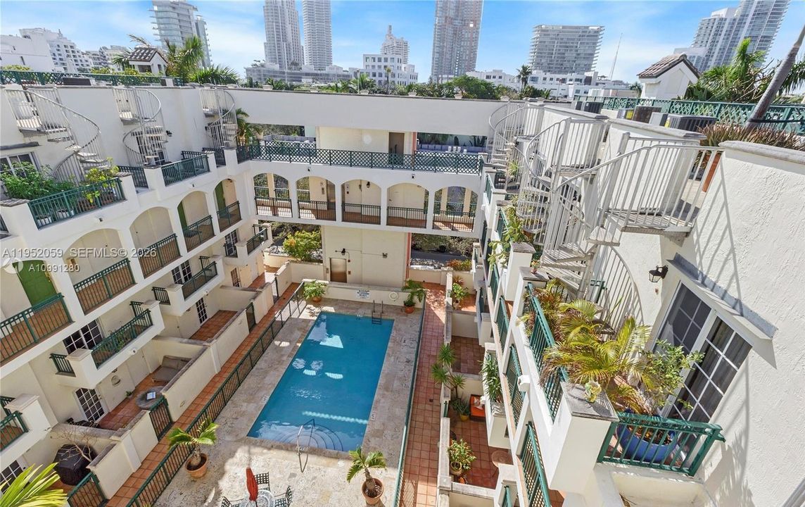 For Sale: $899,999 (2 beds, 2 baths, 1190 Square Feet)