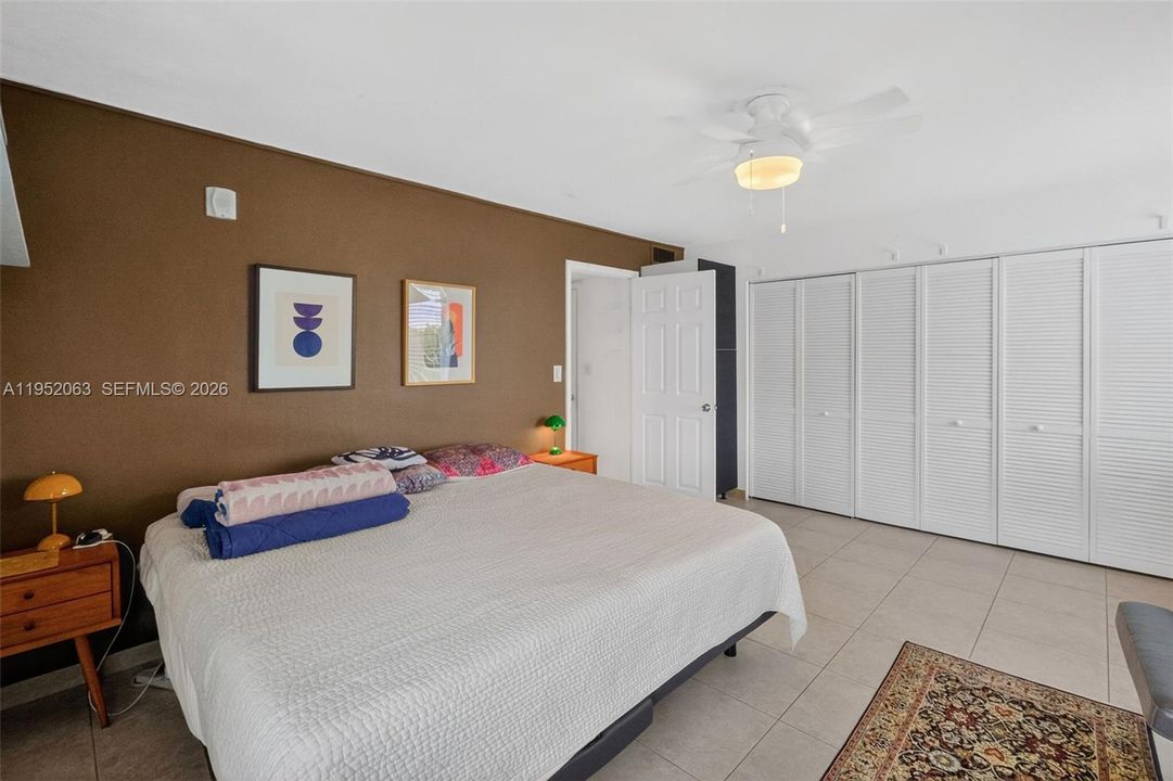 Active With Contract: $549,000 (2 beds, 2 baths, 1320 Square Feet)