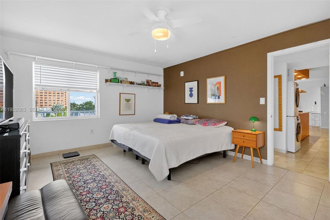 Active With Contract: $549,000 (2 beds, 2 baths, 1320 Square Feet)