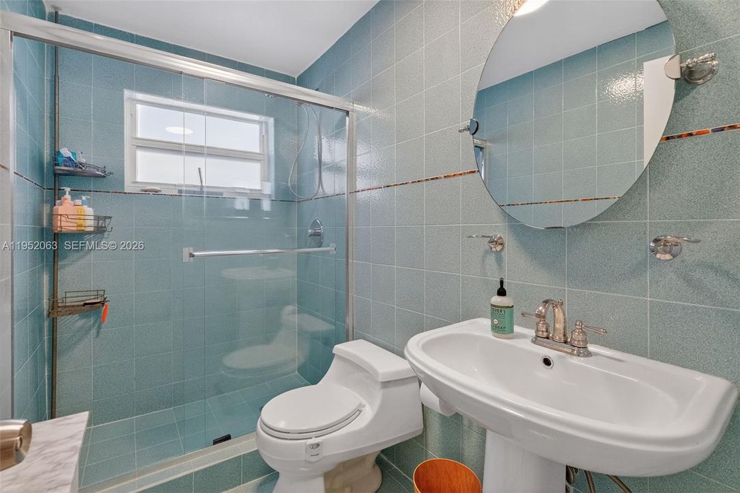 Active With Contract: $549,000 (2 beds, 2 baths, 1320 Square Feet)